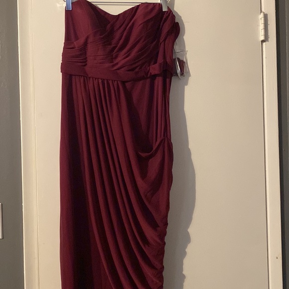 Nwt:
DAVID'S BRIDAL
long strapless mesh dress with side draping💎 - Picture 7 of 14